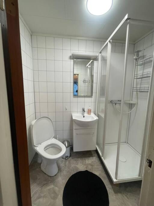 Liten Eldre Og Koselig Studiohybel Svolvær Eksteriør billede